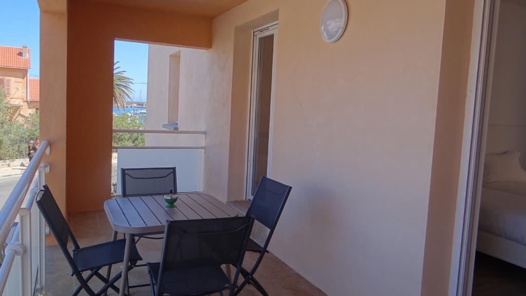 Residence Des Iles LʼÎle-Rousse Camera foto