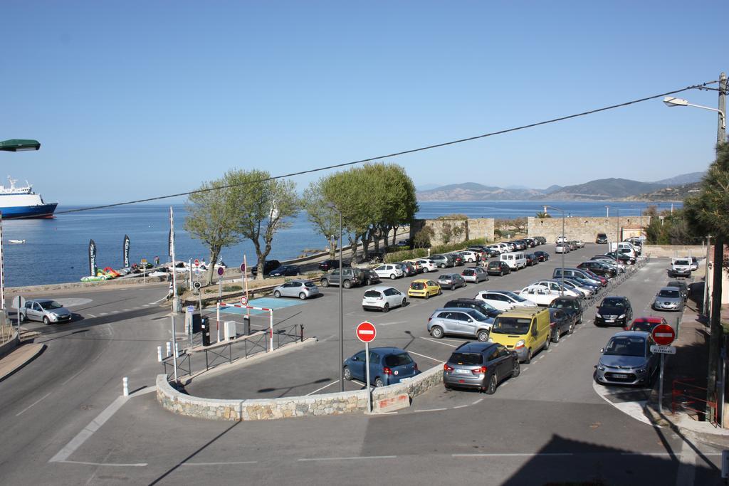 Residence Des Iles LʼÎle-Rousse Esterno foto